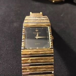 Raymond Weil square face